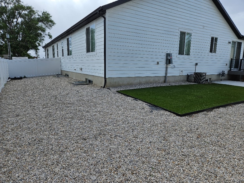 Building Photo - 6887 S 190 E