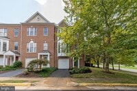 Building Photo - 4273 Upper Park Dr