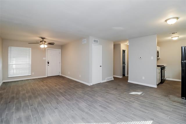 Building Photo - 1103 Johns Dr