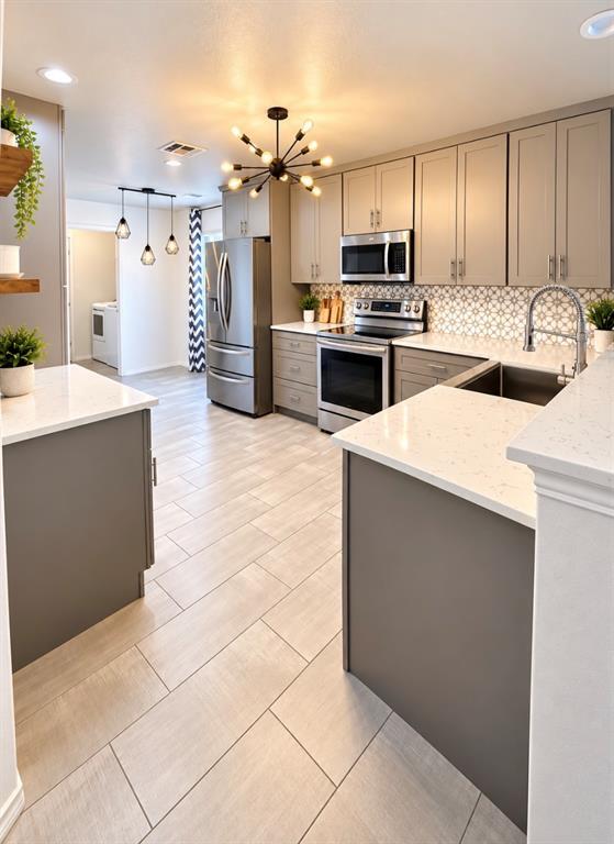 Building Photo - 371 Housefinch Loop