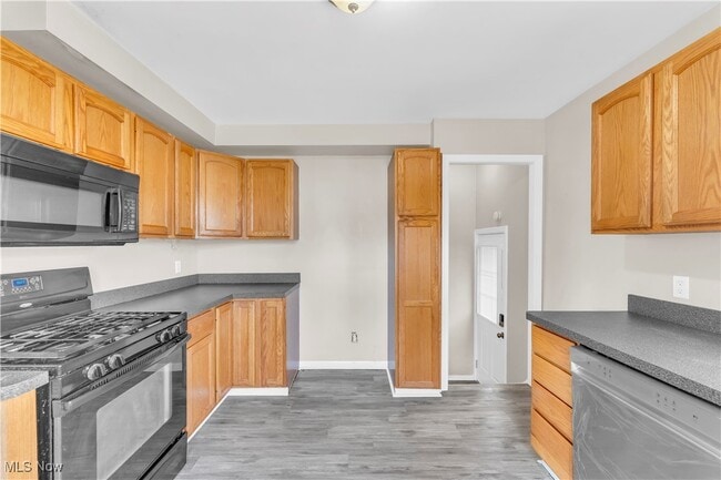 Building Photo - 2411 Brookdale Ave