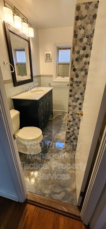 Building Photo - 21329 Lakeshore Blvd