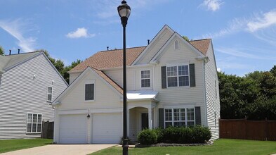 Building Photo - Four-Bedroom Home in Leesville School District