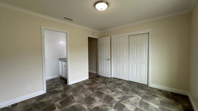 Building Photo - 653 Willowgrove Ave
