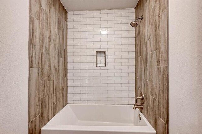 Building Photo - 1114 Briarmead Dr