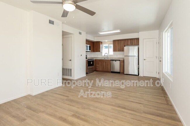 Building Photo - 6077 N 60th Ave