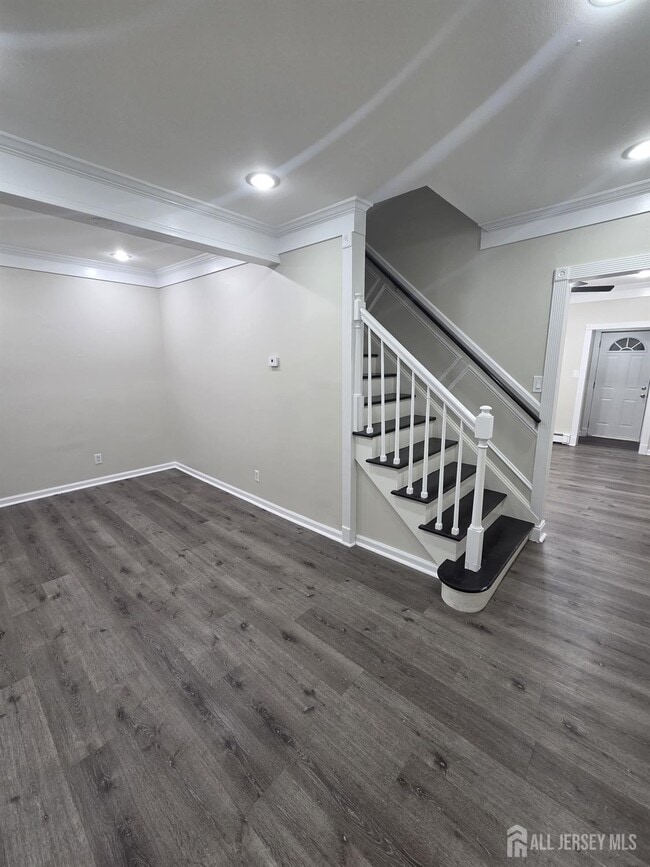 Primary Photo - 537 Harrington St