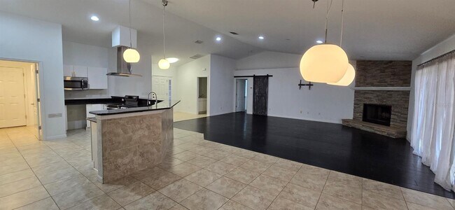 Building Photo - 5906 SW 172nd Loop