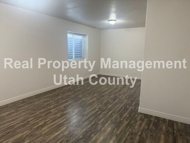 Building Photo - 998 S 960 E