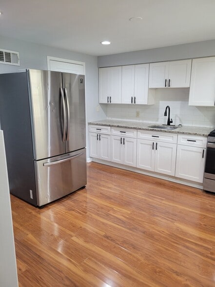 Building Photo - 7865 St Bridget Ln