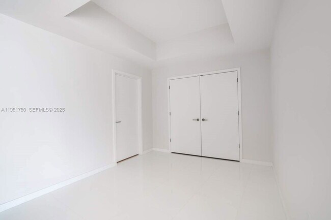 Building Photo - 851 NE 1st Ave