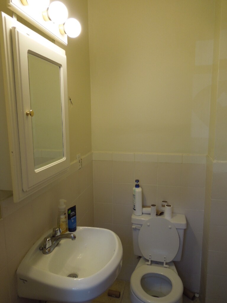 Building Photo - 132 Glenville Ave