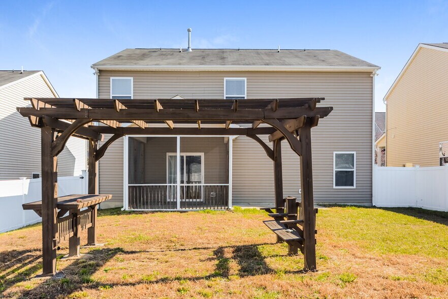 Building Photo - 3712 Madeline Way