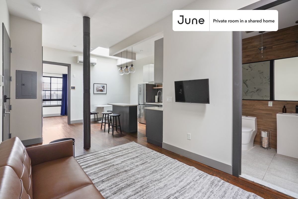 Building Photo - Room in Shared 4 bed/2 bath home