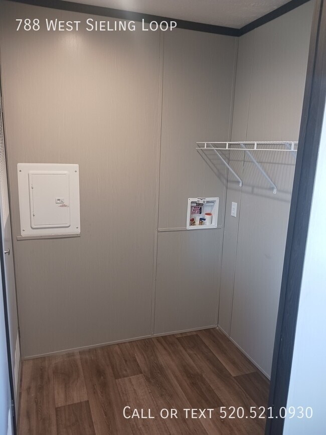 Building Photo - 788 W Sieling Loop