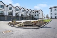 Building Photo - 4480 Butterfield Pl