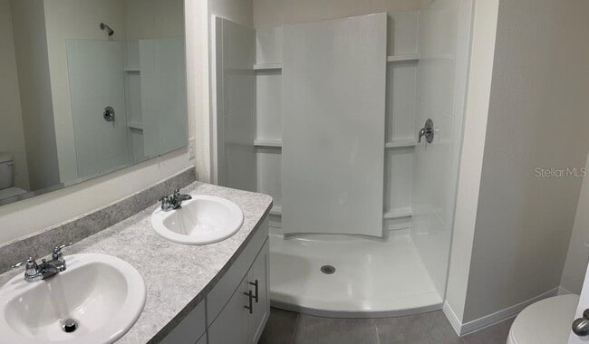 Building Photo - 1800 Red Canyon Dr