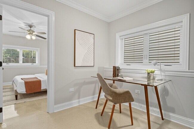 Building Photo - 547 N Springfield Ave