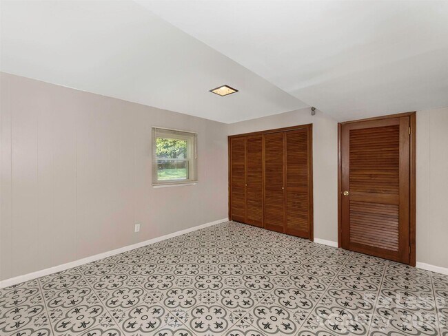 Building Photo - 5208 Furman Pl