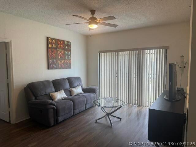 Building Photo - 2804 Sarento Pl