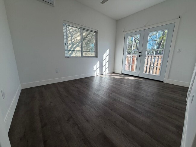 Building Photo - 4434 San Juan Ave