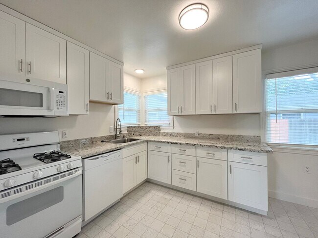 Building Photo - 3301 Rubicon Way