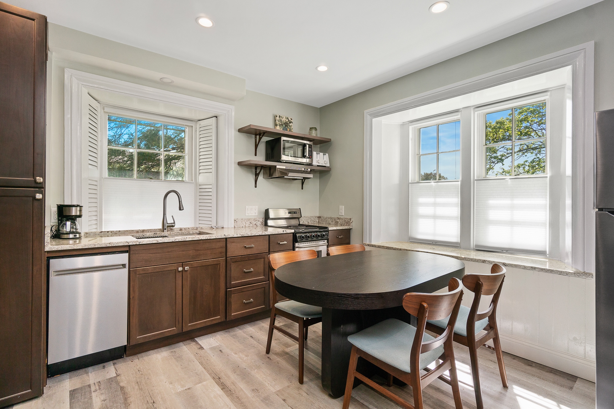 Kitchen - 77 Coggeshall Ave