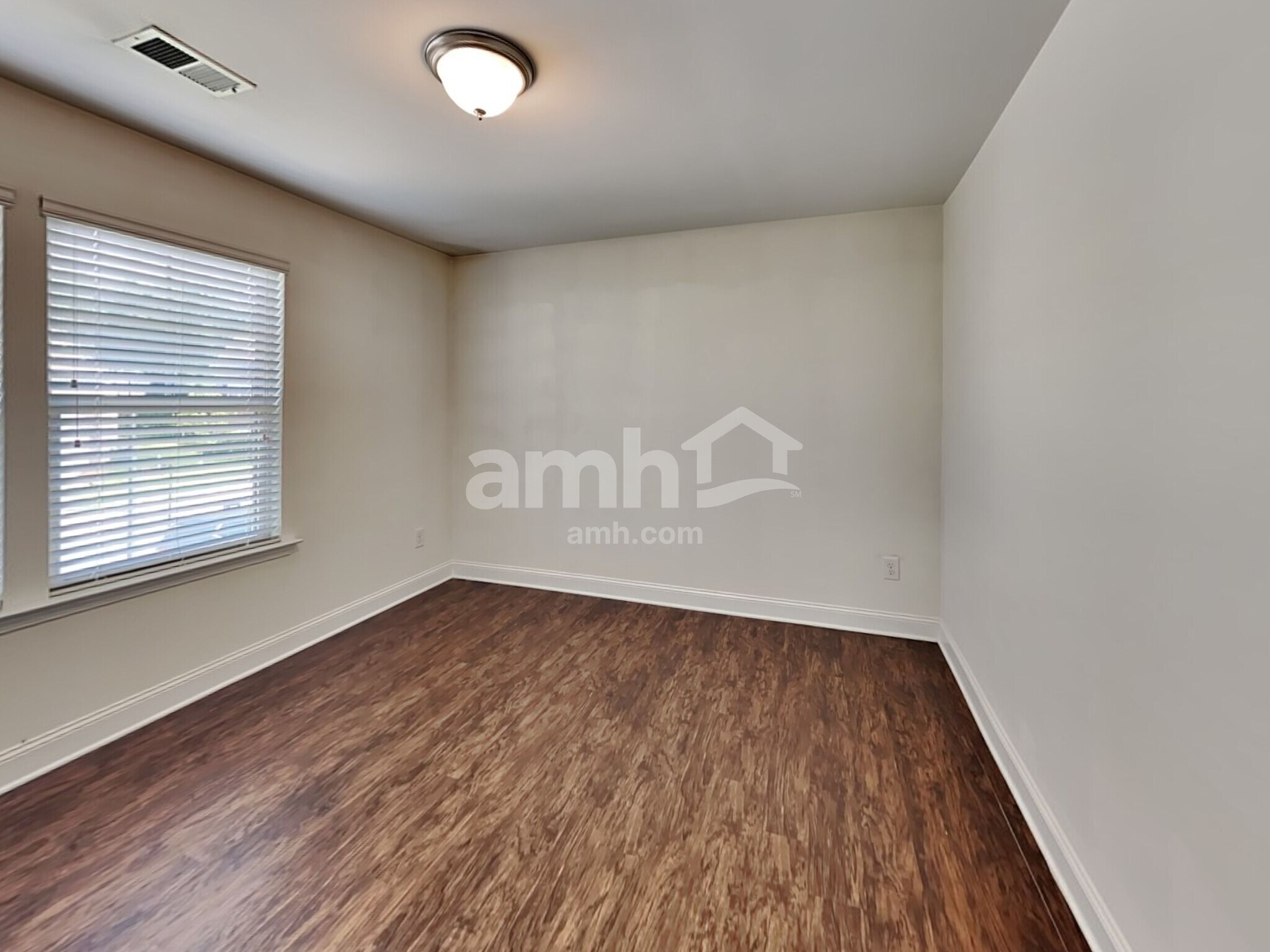 Building Photo - 264 Makenna Dr