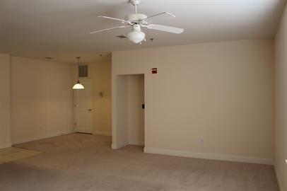 Building Photo - Luxurious 2 Bed/2 Bath Condo with Spectacu...