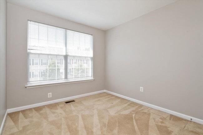 Building Photo - 1727 Jennifer Meadows Ct