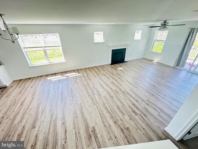 Building Photo - 67 Long Bnd Dr