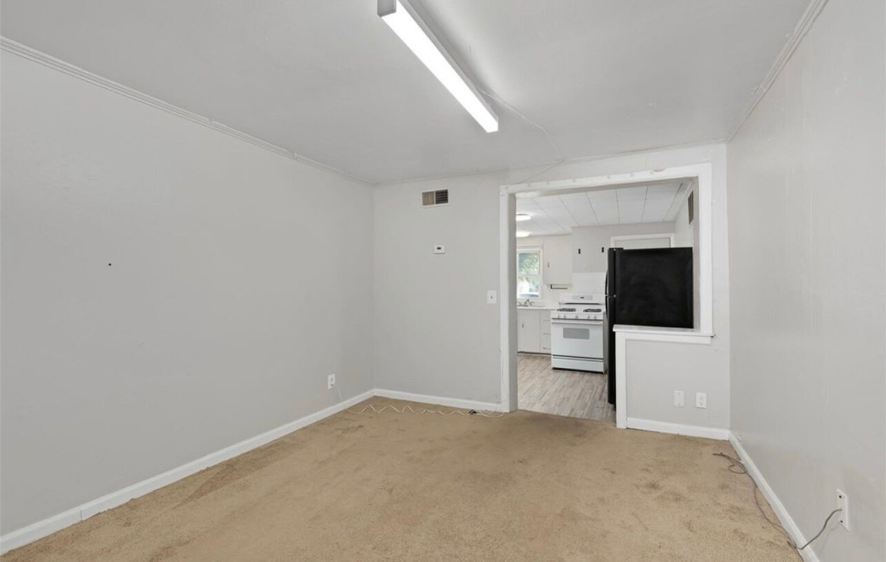 Living Room - 11019 Lozier Ave