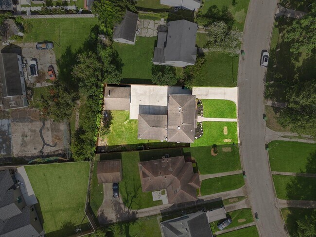 Building Photo - 3818 Southmore Blvd