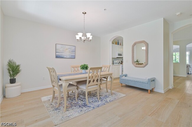 Building Photo - 9601 Spanish Moss Way