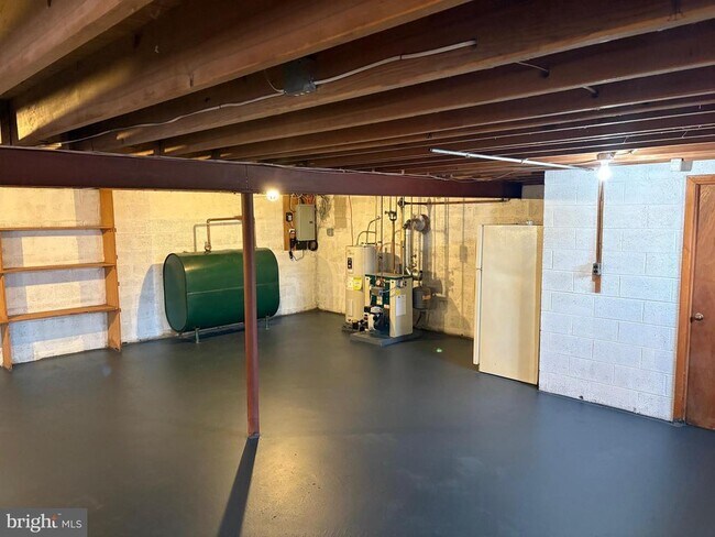 Building Photo - 29 Laver Rd