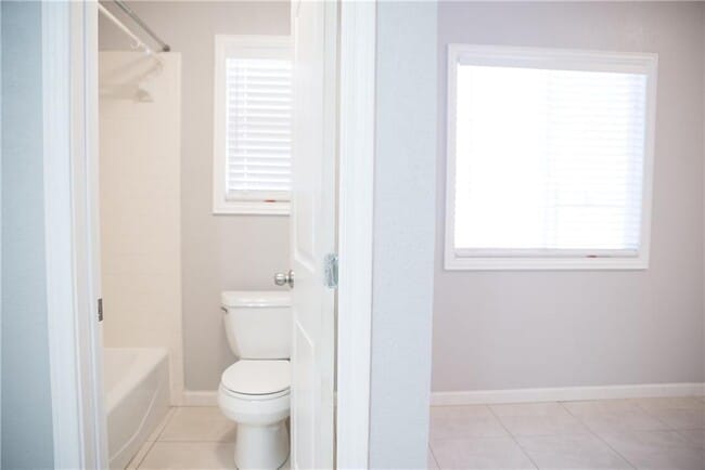 Building Photo - 202 Spring Garden Dr