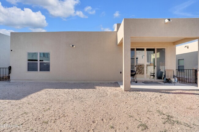 Building Photo - 12614 Amesbury Dr