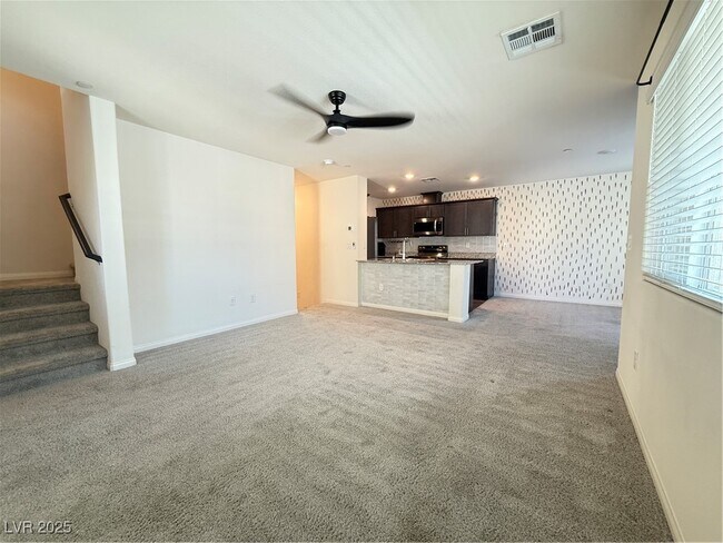 Building Photo - 2662 Champagne Gold Ave