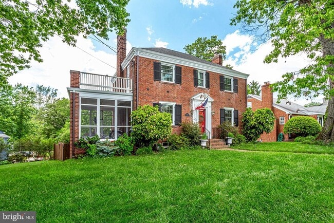 Primary Photo - 609 Upland Pl