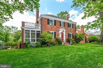 Building Photo - 609 Upland Pl