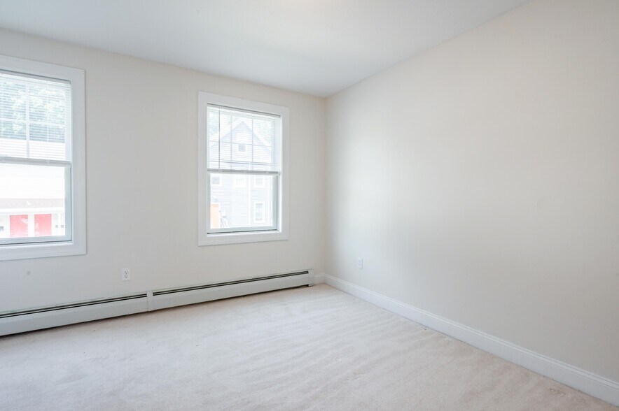 Building Photo - 12 Gagne St