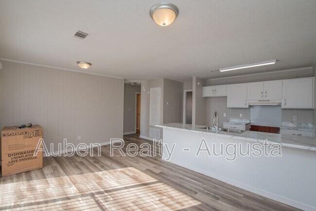 Building Photo - 2311 Walden Dr