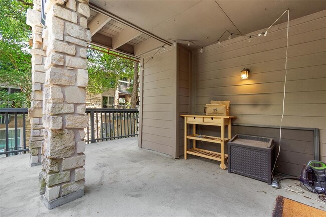 Building Photo - 3627 Menchaca Rd