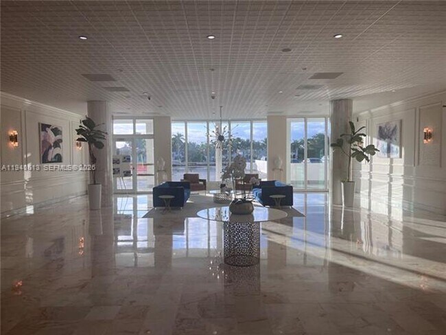 Building Photo - 5750 Collins Ave