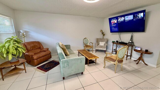 Building Photo - 1037 Ashby D
