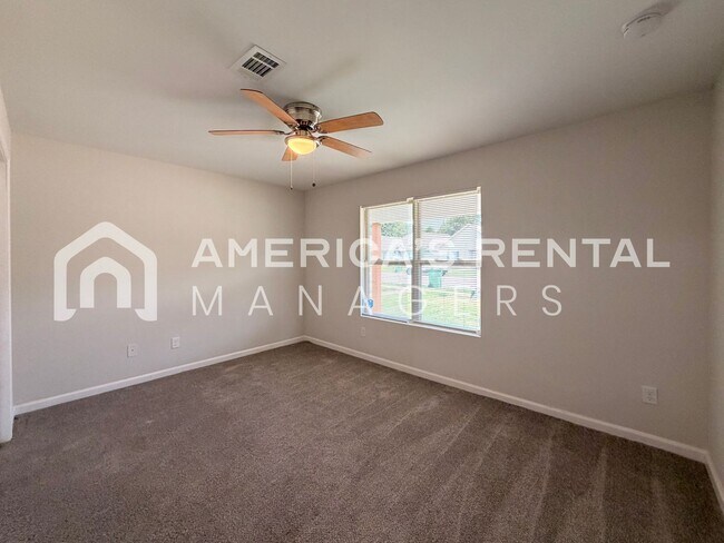 Building Photo - 6221 Burbank Crossing Loop