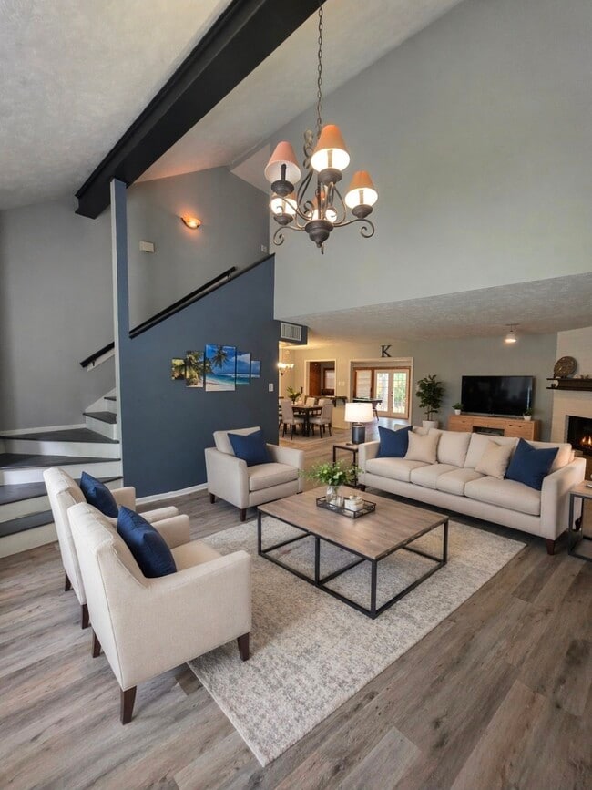 Building Photo - 1844 Rollingwood Dr