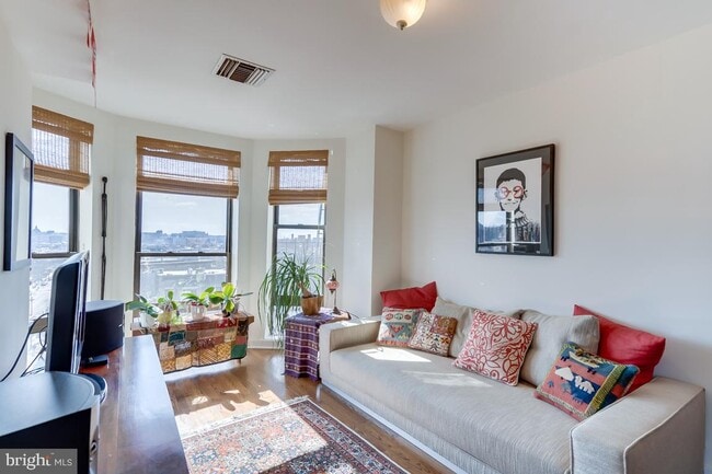 Primary Photo - 2038 18th St NW