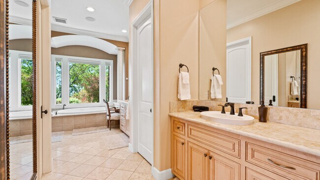 Building Photo - 3551 Kendell Hill Dr