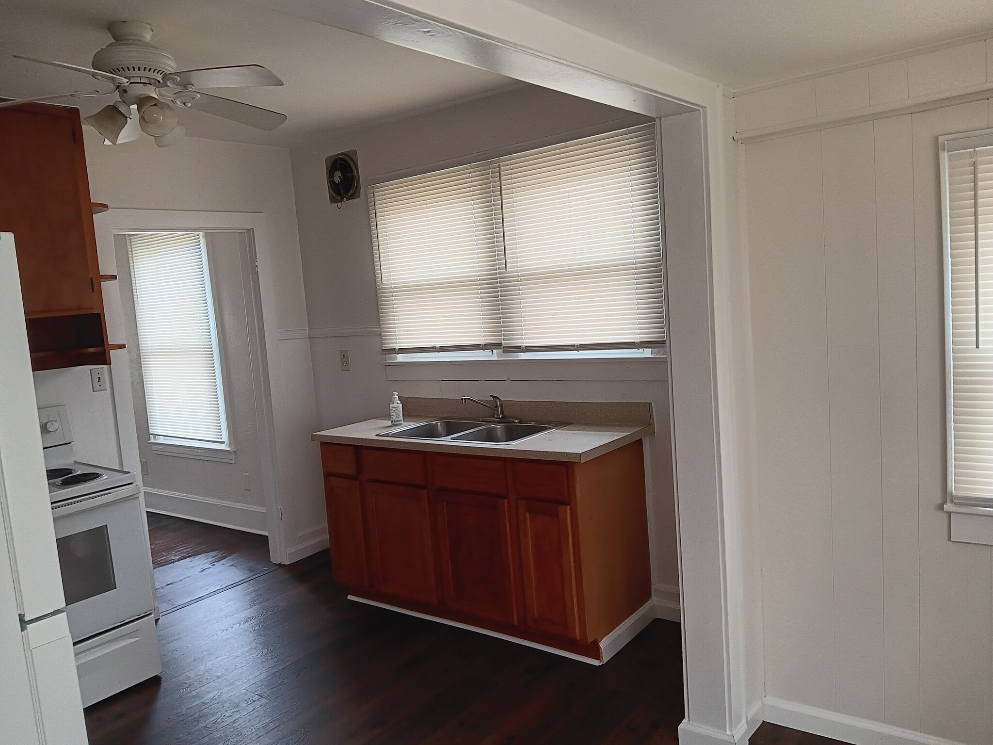 Kitchen - 1747 Monroe Ave